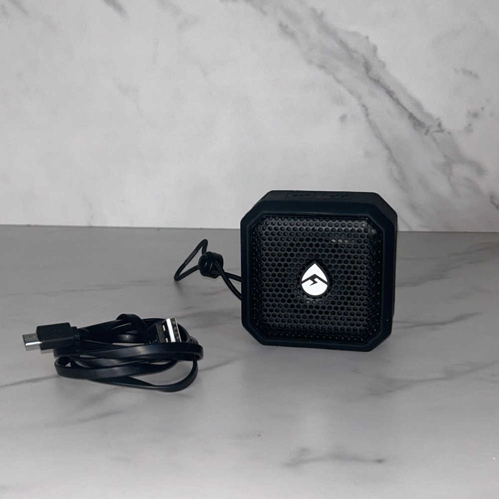 Black Portable Bluetooth Speaker EXOGEAR Loud Small Portable Speaker Wireless